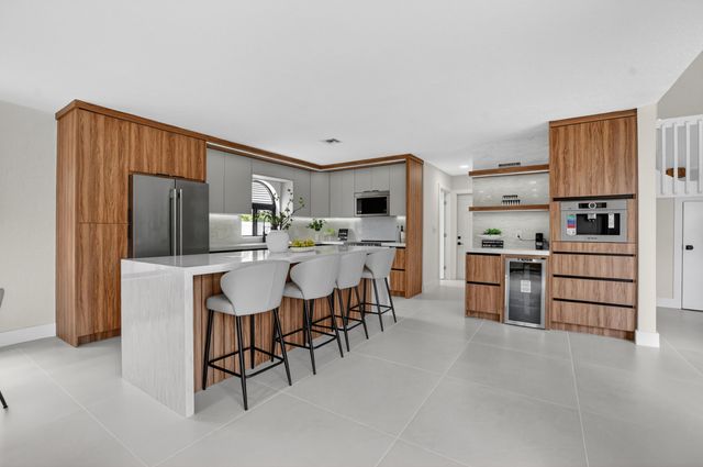 7548 Fairway Trail, Boca Raton, FL 33487