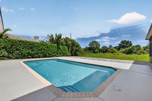 7548 Fairway Trail, Boca Raton, FL 33487