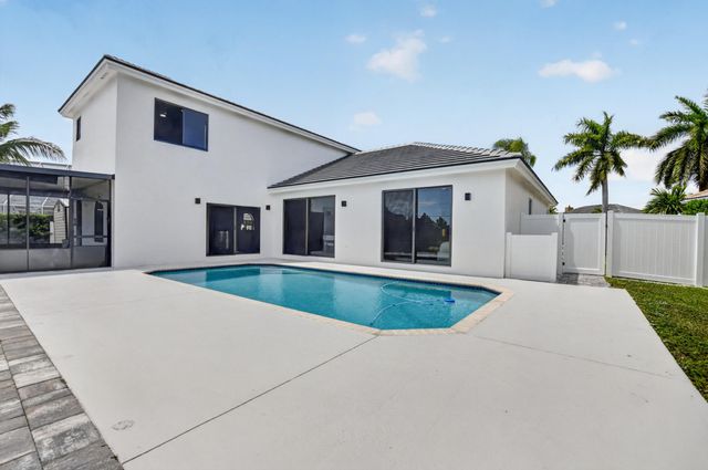 7548 Fairway Trail, Boca Raton, FL 33487