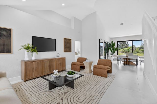 7548 Fairway Trail, Boca Raton, FL 33487