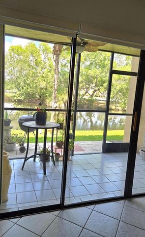 302 Lakeview Dr 102, Weston, FL 33326