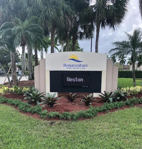 302 Lakeview Dr 102, Weston, FL 33326