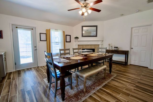 1613 Cowtown Drive, Mansfield, TX 76063