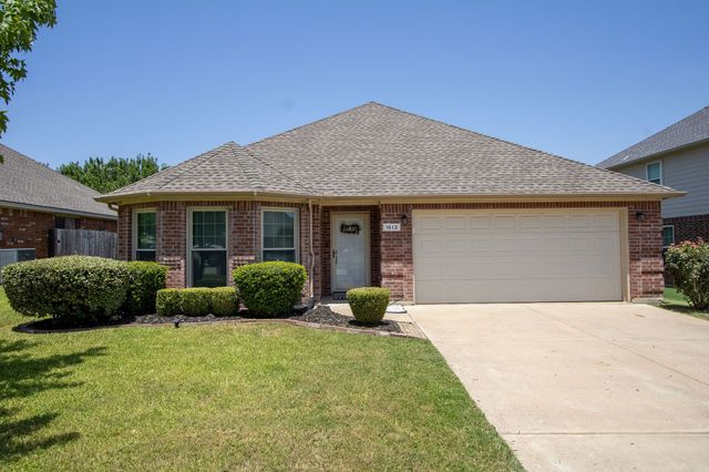 1613 Cowtown Drive, Mansfield, TX 76063