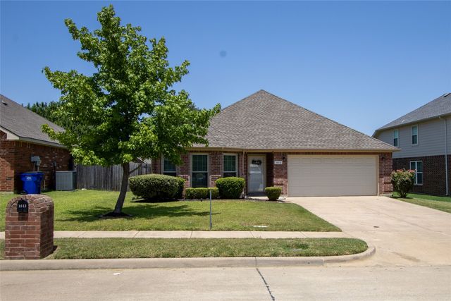 1613 Cowtown Drive, Mansfield, TX 76063