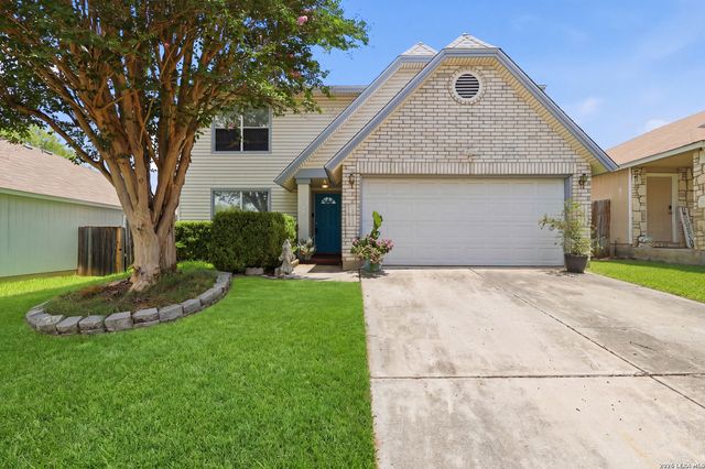 906 VILLAGE BR, San Antonio, TX 78245
