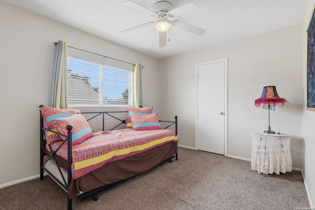 906 VILLAGE BR, San Antonio, TX 78245