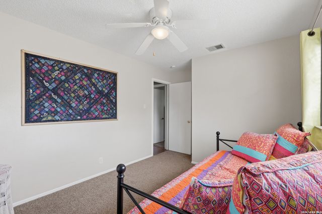 906 VILLAGE BR, San Antonio, TX 78245