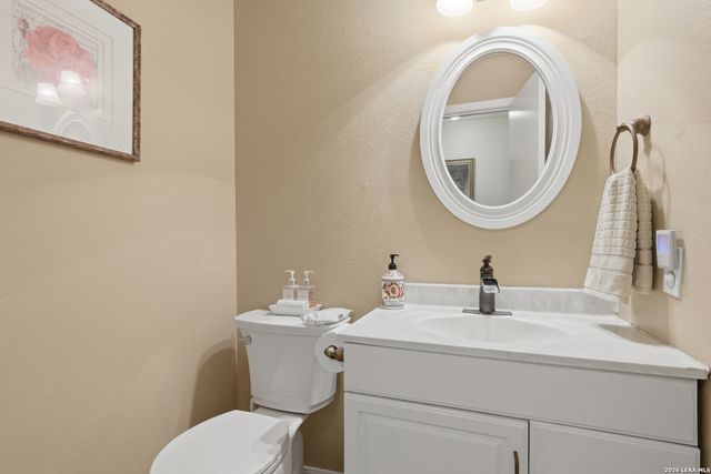 906 VILLAGE BR, San Antonio, TX 78245