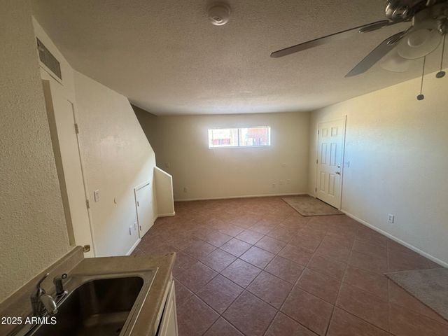 6302 N 64TH Drive 12, Glendale, AZ 85301