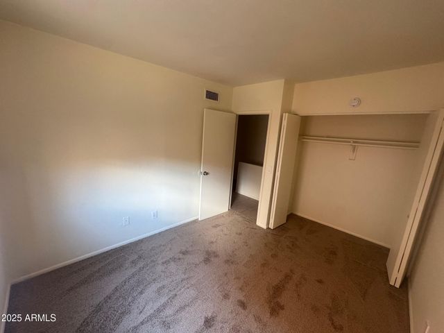 6302 N 64TH Drive 12, Glendale, AZ 85301