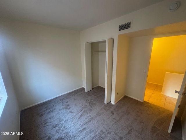 6302 N 64TH Drive 12, Glendale, AZ 85301