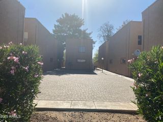 6302 N 64TH Drive 12, Glendale, AZ 85301