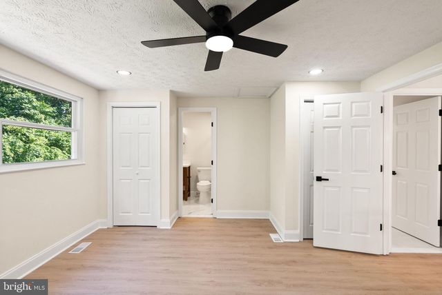 8085 STEEPLE CHASE CT, Springfield, VA 22153