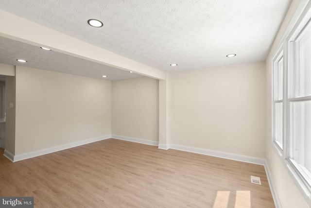 8085 STEEPLE CHASE CT, Springfield, VA 22153