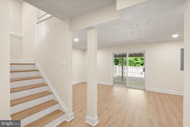 8085 STEEPLE CHASE CT, Springfield, VA 22153