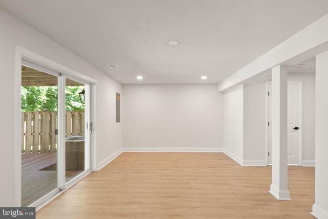 8085 STEEPLE CHASE CT, Springfield, VA 22153