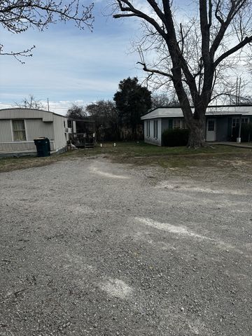 1531 Paulk Ln, Pulaski, TN 38478