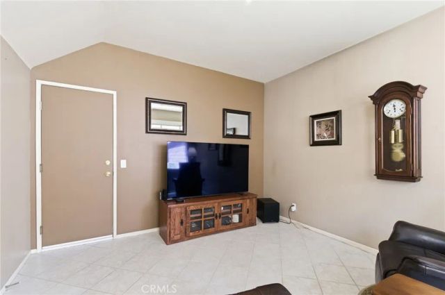 1738 Millpark, Simi Valley, CA 93065
