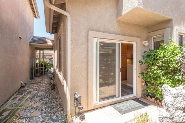1738 Millpark, Simi Valley, CA 93065