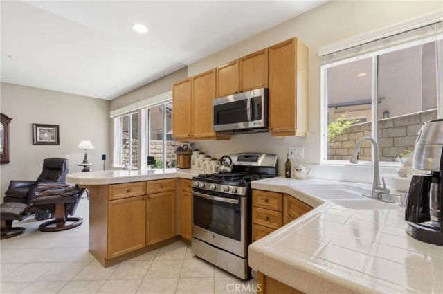 1738 Millpark, Simi Valley, CA 93065