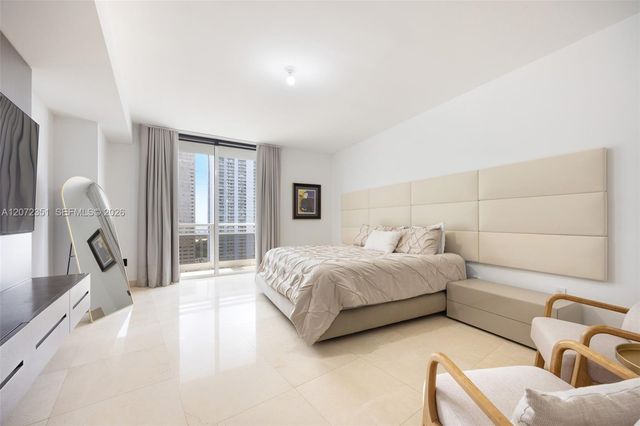 901 Brickell Key Boulevard 2506, Miami, FL 33131