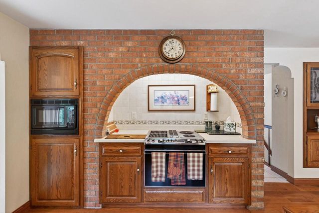 872 WINDING TRAIL, Oneida, WI 54155