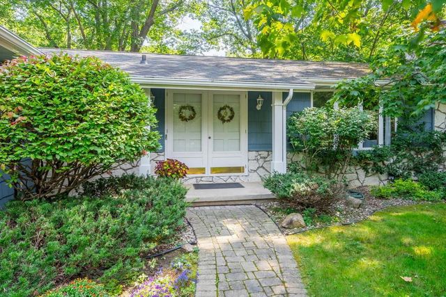 872 WINDING TRAIL, Oneida, WI 54155
