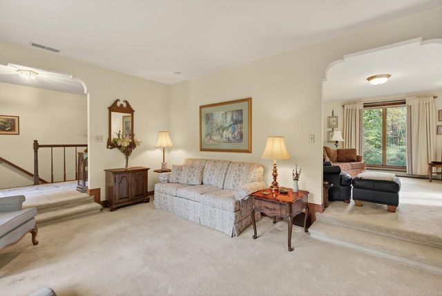 872 WINDING TRAIL, Oneida, WI 54155