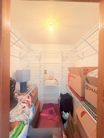 265 Oakwood Drive, Shoreview, MN 55126