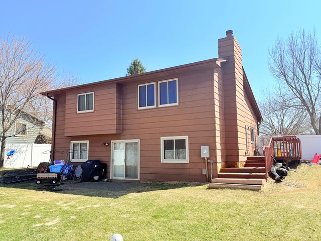 265 Oakwood Drive, Shoreview, MN 55126