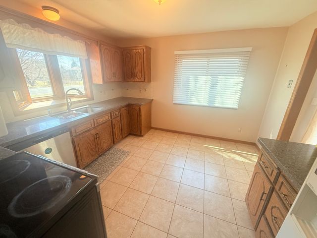 265 Oakwood Drive, Shoreview, MN 55126