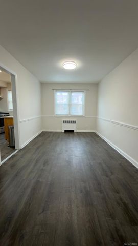 15325 77th Road, Flushing, NY 11367