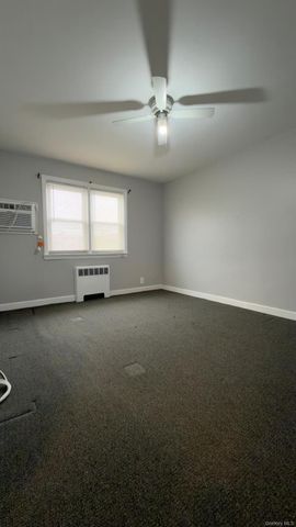 15325 77th Road, Flushing, NY 11367