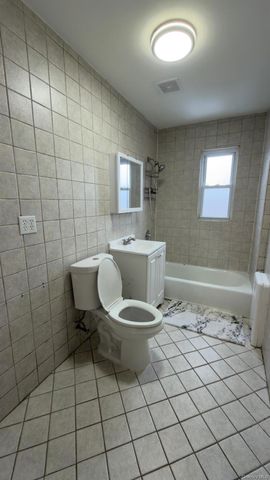 15325 77th Road, Flushing, NY 11367
