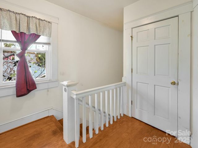 100 Washington Road, Asheville, NC 28801