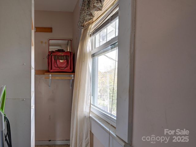 100 Washington Road, Asheville, NC 28801