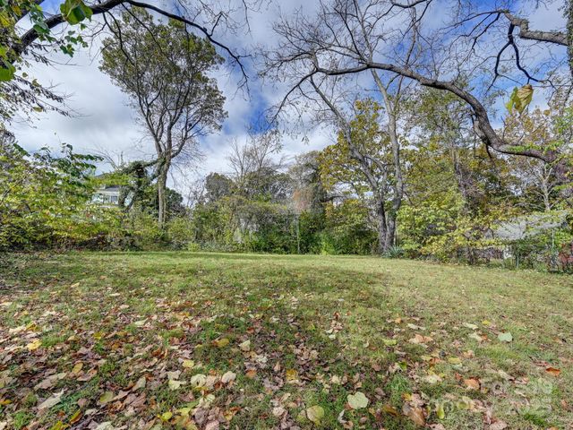 100 Washington Road, Asheville, NC 28801