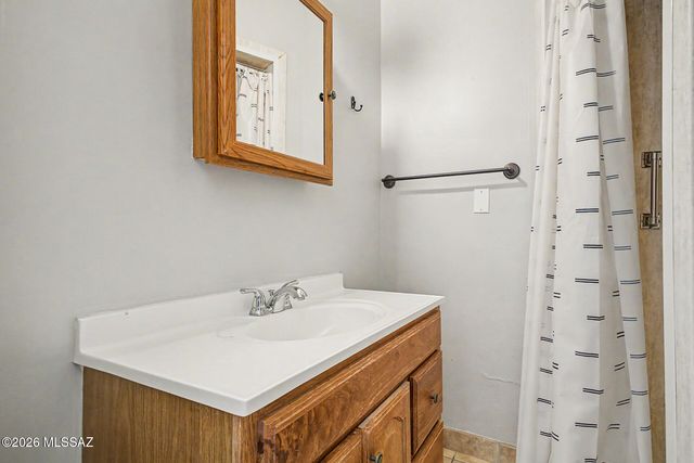 4065 E Roberts Place, Tucson, AZ 85711