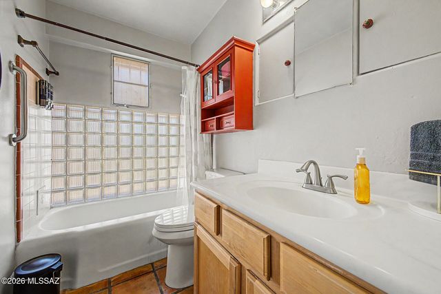 4065 E Roberts Place, Tucson, AZ 85711