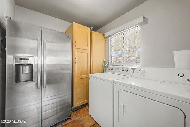 4065 E Roberts Place, Tucson, AZ 85711