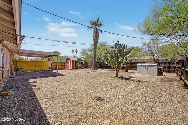 4065 E Roberts Place, Tucson, AZ 85711