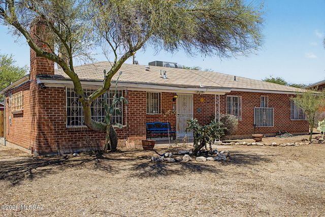 4065 E Roberts Place, Tucson, AZ 85711