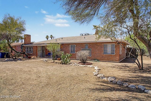 4065 E Roberts Place, Tucson, AZ 85711