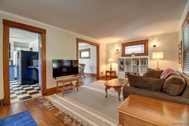 127 East Hazeltine Avenue, Tonawanda, NY 14217