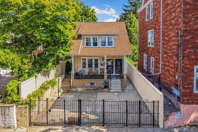 4558 Richardson Avenue, Bronx, NY 10470