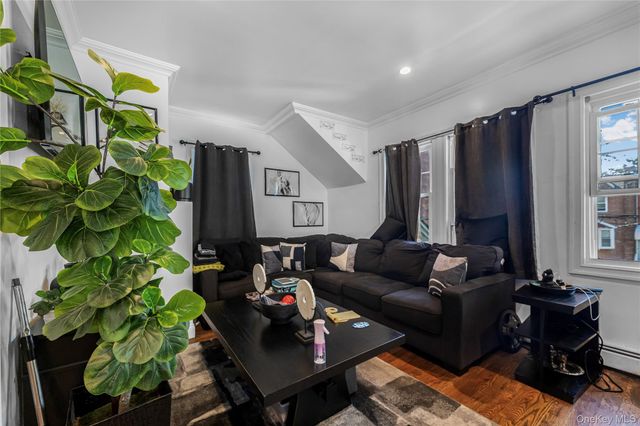 4558 Richardson Avenue, Bronx, NY 10470