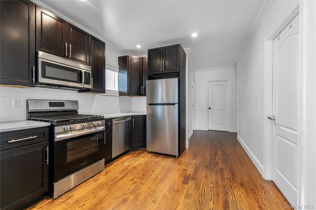 4558 Richardson Avenue, Bronx, NY 10470