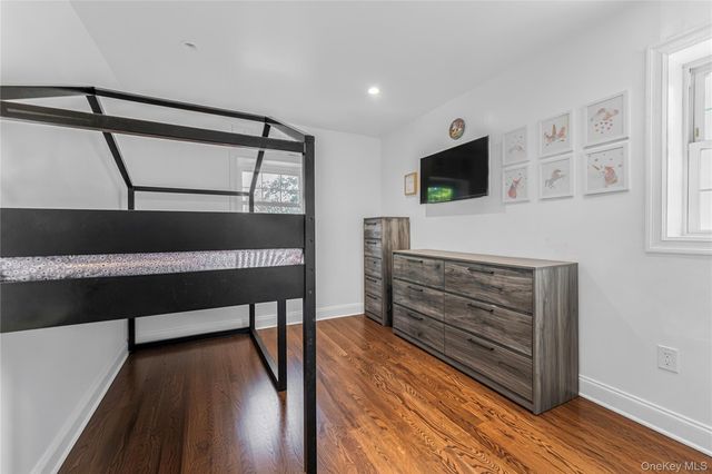4558 Richardson Avenue, Bronx, NY 10470