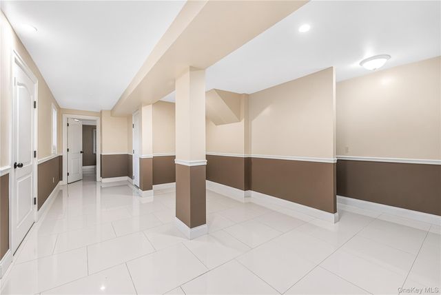 4558 Richardson Avenue, Bronx, NY 10470